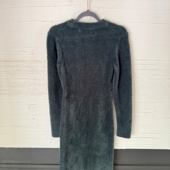 Babaton | M Dark Green Fuzzy Midi Dress – Faux Fur Feel - Picture 3 of 8